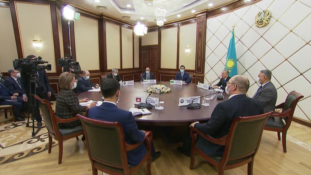 МӘЖІЛІСТЕ ПАРТИЯАРАЛЫҚ КЕҢЕС ҚҰРЫЛАДЫ