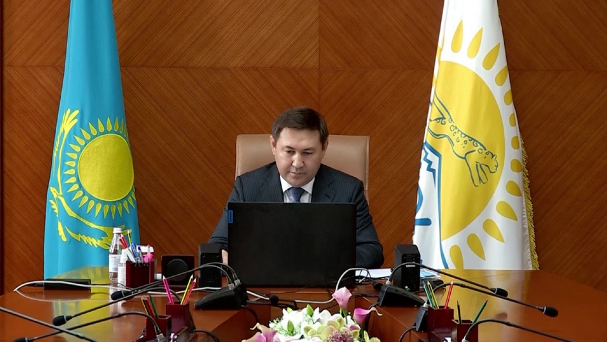 ҚАЛА ӘКІМІ КЕЗЕКТІ ТҰРҒЫНДАРДЫ ОНЛАЙН ҚАБЫЛДАУЫН ӨТКІЗДІ