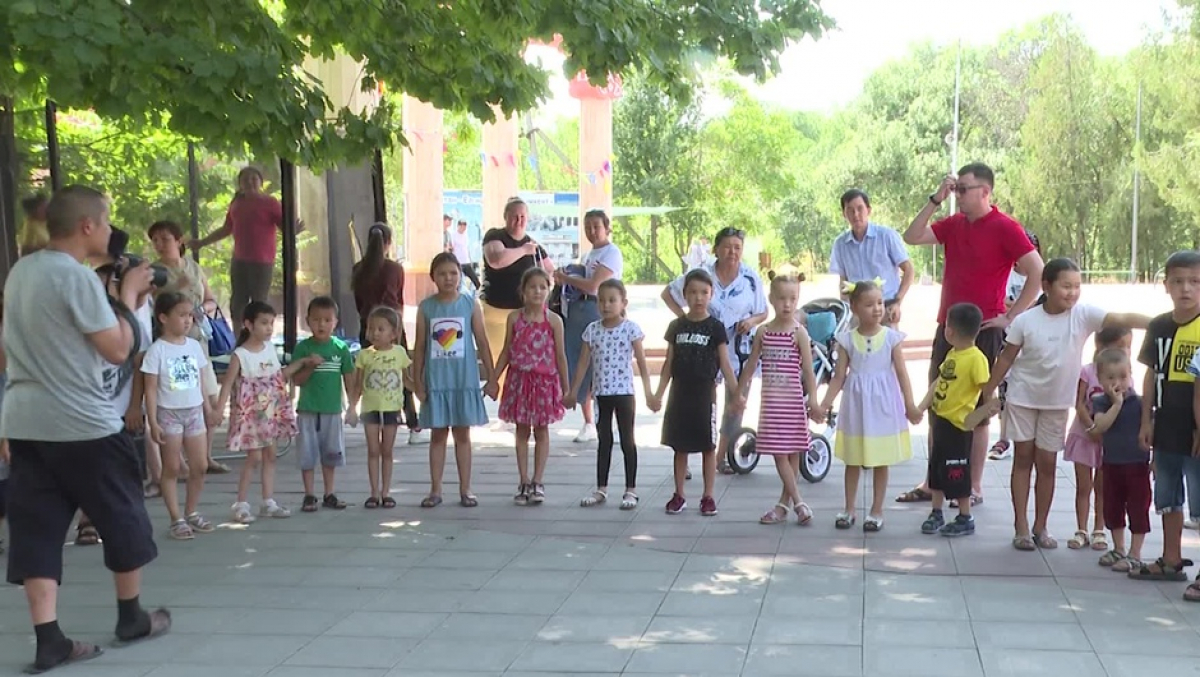 БАЛАЛАРДЫ ҚОРҒАУ КҮНІ ДЕНДРОСАЯБАҚТА АТАЛЫП ӨТТІ