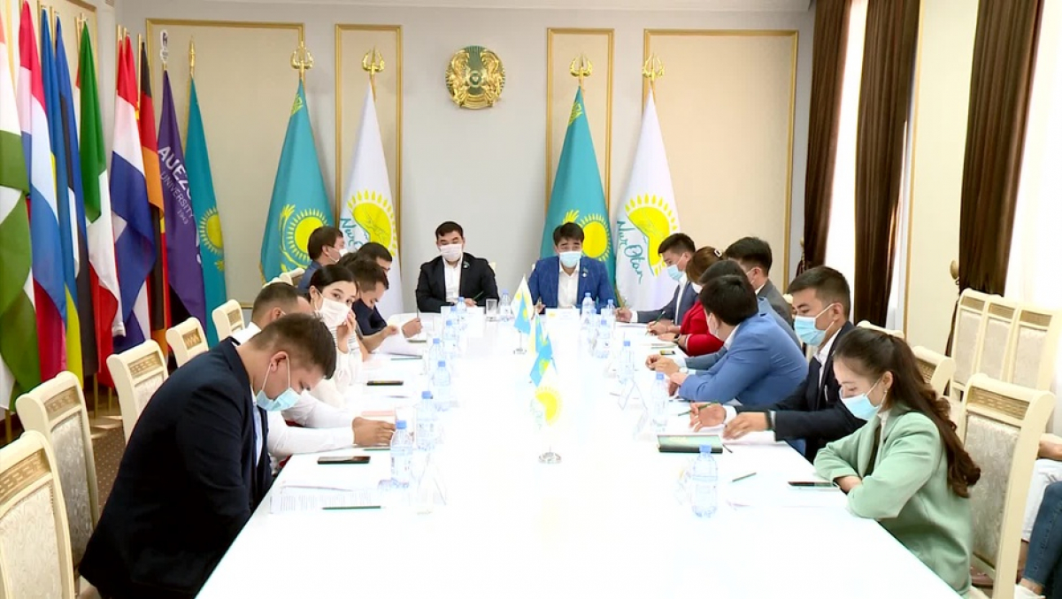 ЕЛІМІЗДІҢ ЕҢ ЖАС МӘЖІЛІСМЕНДЕРІ ШЫМКЕНТТЕ