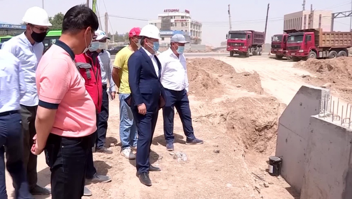 ҚАЛА ӘКІМІ ҚҰРЫЛЫС НЫСАНДАРЫН АРАЛАДЫ