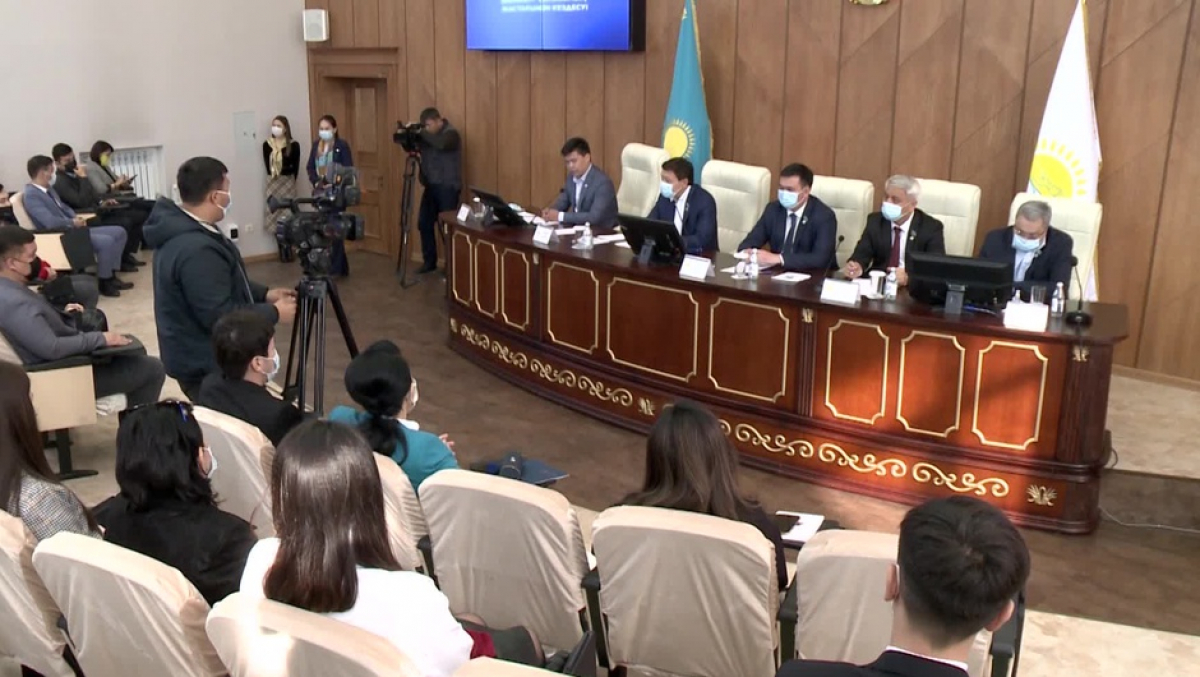 Мәжіліс депутаттары шымкенттік жастармен кездесті