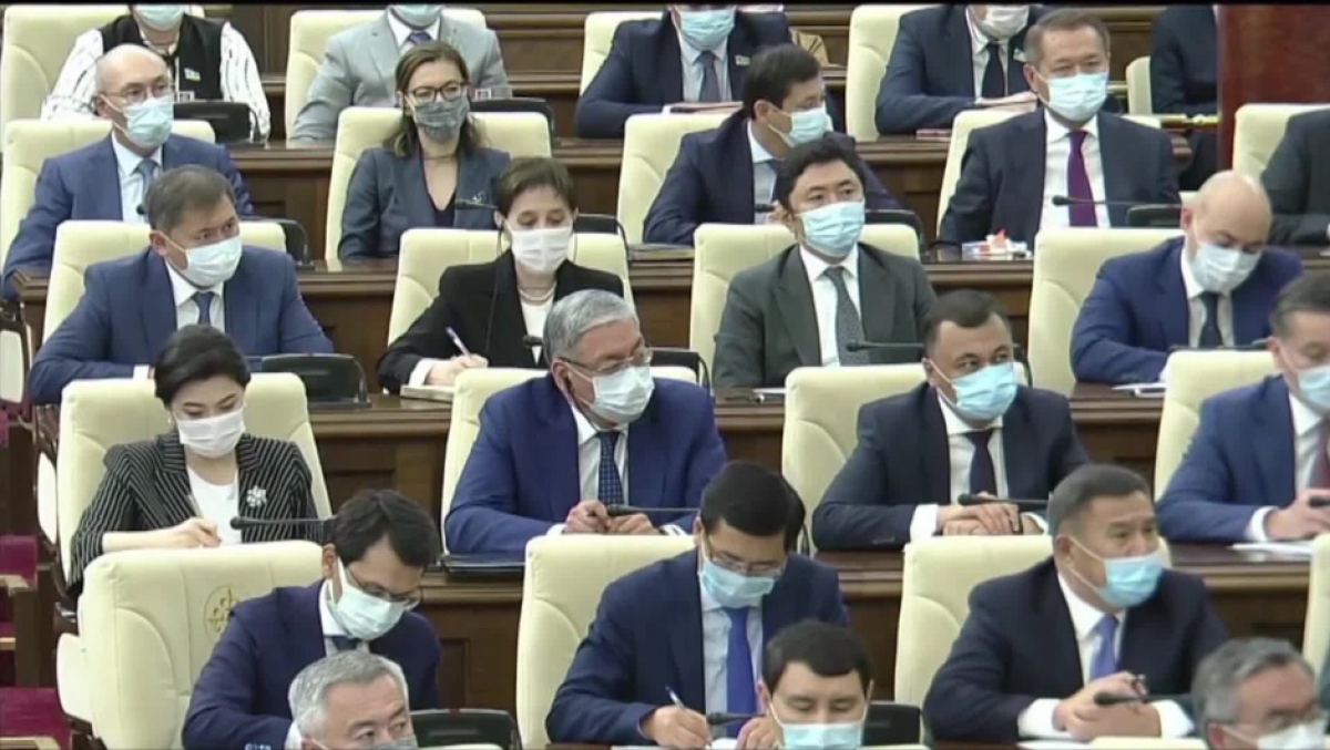 100 мың жасқа жұмыс берілуі керек