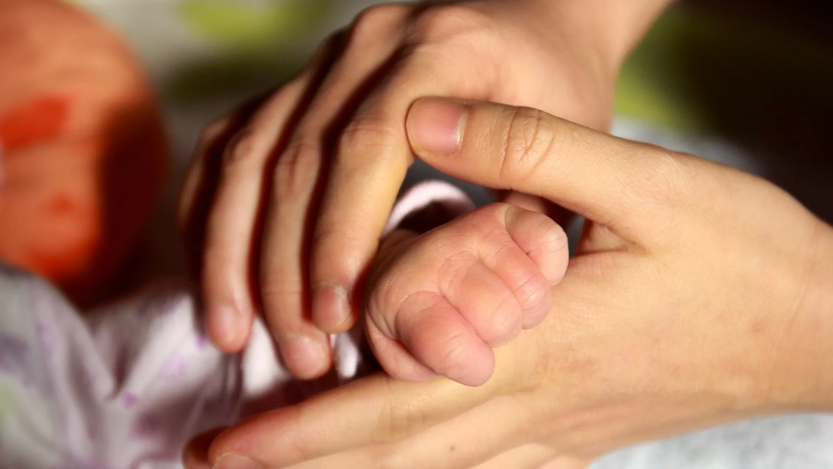 Ақтөбеде ішімдікке салынған отбасының үйінде бір жасар бала қайтыс болды