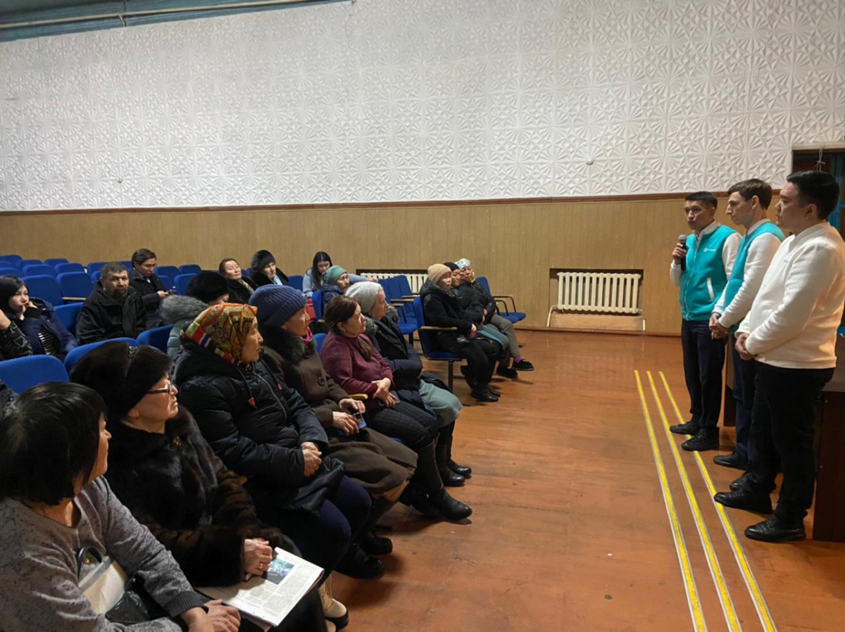 AMANAT партиясының республикалық штабы мүшелері Қарағанды өңірінде бірқатар кездесу өткізді