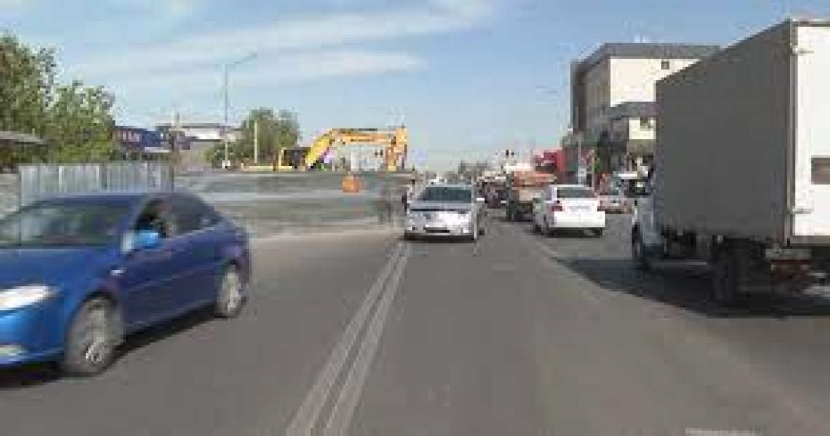 Екі бірдей жер асты өткелі салынып жатыр