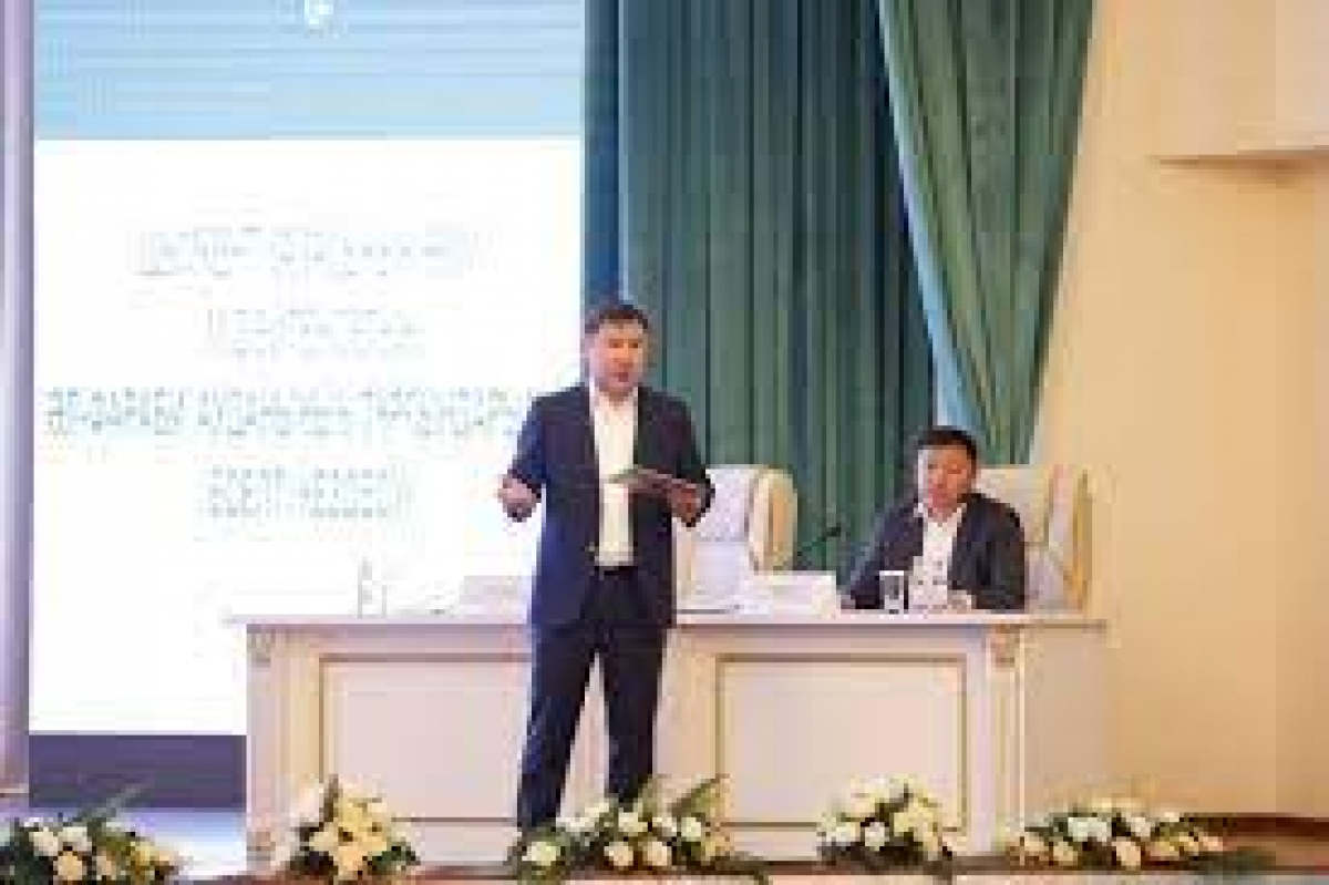 Әкім Әйтенов Әл-Фараби тұрғындарымен кездесті