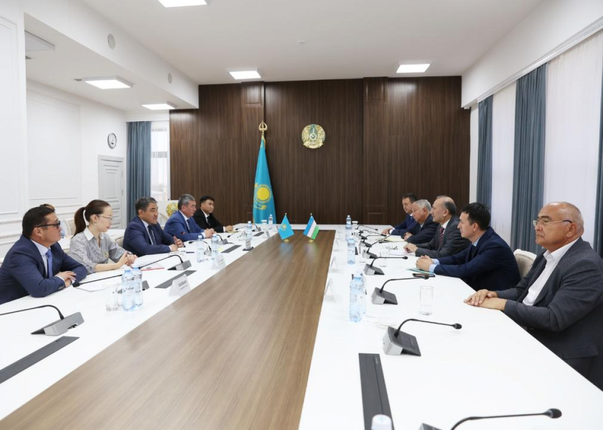 Нұржан Нұржігітов Өзбекстанның Төтенше және Өкілетті Елшісімен кездесті