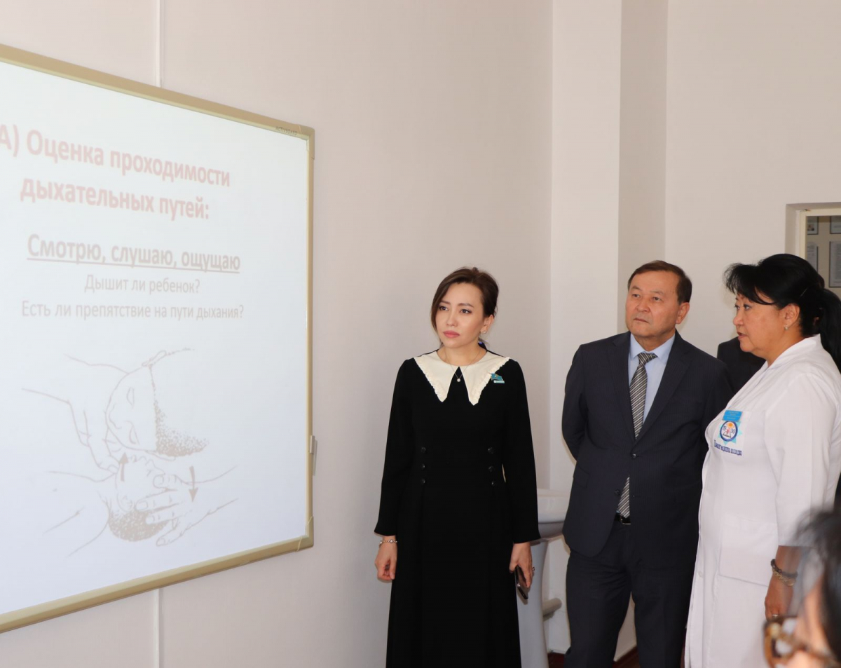 АЛҒАШҚЫ КӨМЕК КӨРСЕТУДІ ҮЙРЕТЕДІ