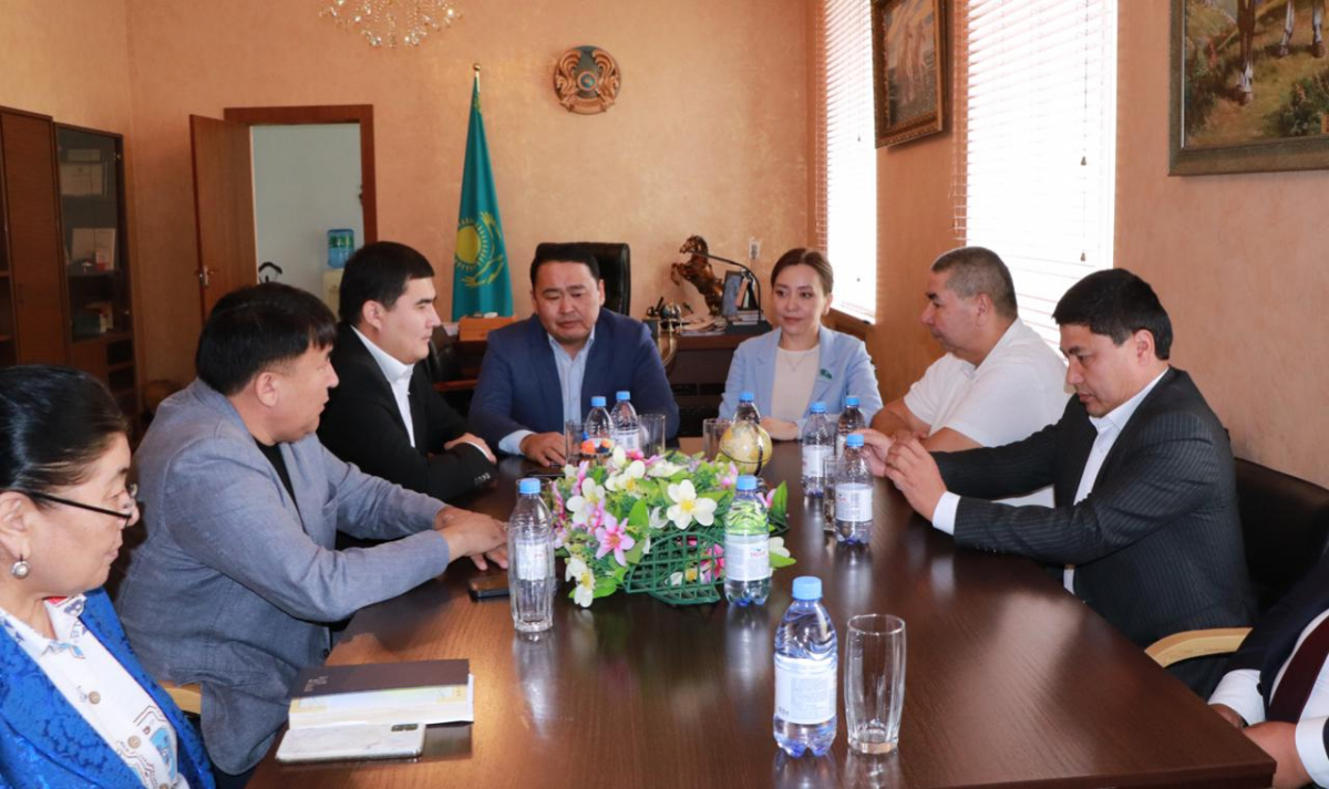 ЖУРНАЛИСТЕР ОДАҒЫНЫҢ МҮШЕЛЕРІ ЖОЛДАУҒА ҚОЛДАУ БІЛДІРДІ