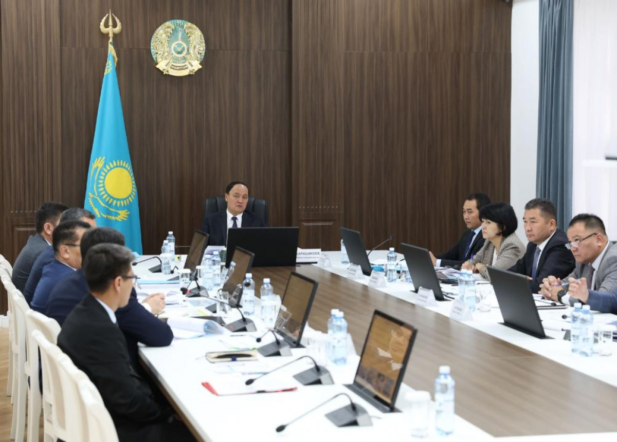 ТҰРҒЫН ҮЙ, ИНФРОҚҰРЫЛЫМ МӘСЕЛЕЛЕРІ ТАЛҚЫЛАНДЫ