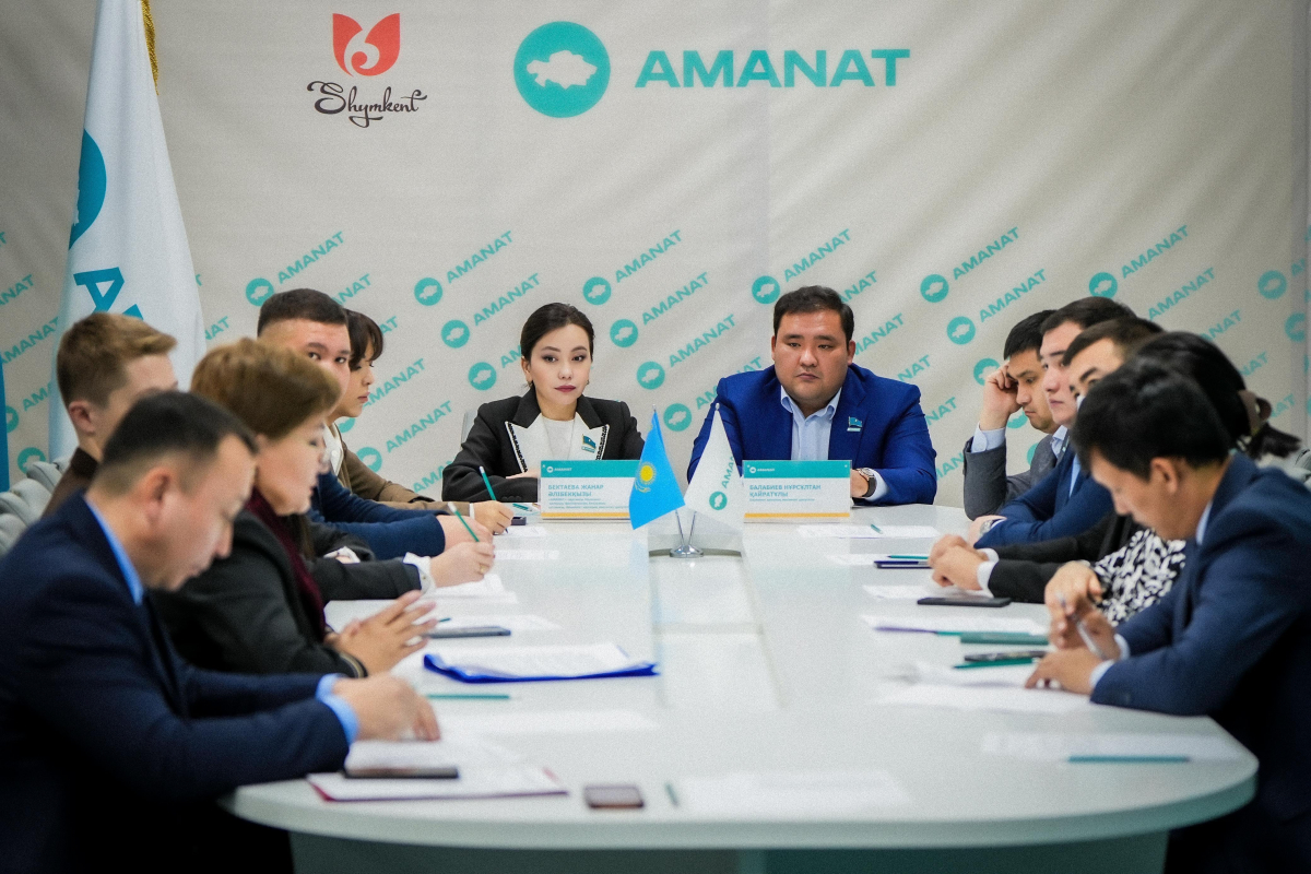 ЖАСТАРДЫ ҚОЛДАУ - ЖАРҚЫН БОЛАШАҚТЫ ТАҢДАУ!