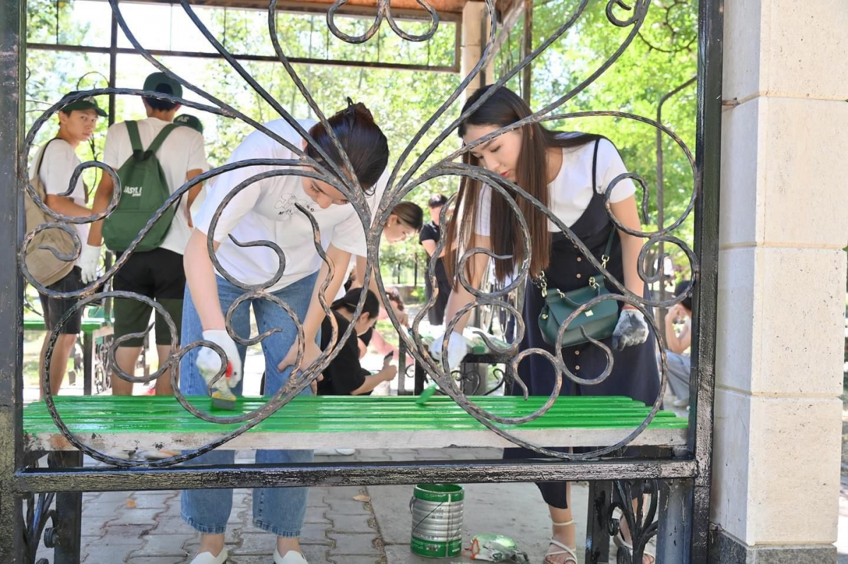 ЕРІКТІЛЕР ҚОШҚАР АТА ӨЗЕНІНІҢ БОЙЫНДА ТАЗАЛЫҚ ЖҰМЫСТАРЫН ЖҮРГІЗДІ