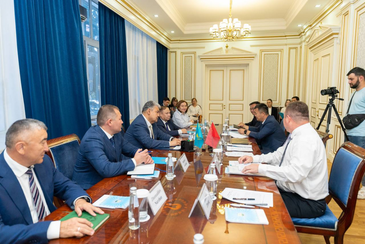 В ВКО обсудили развитие речного судоходства