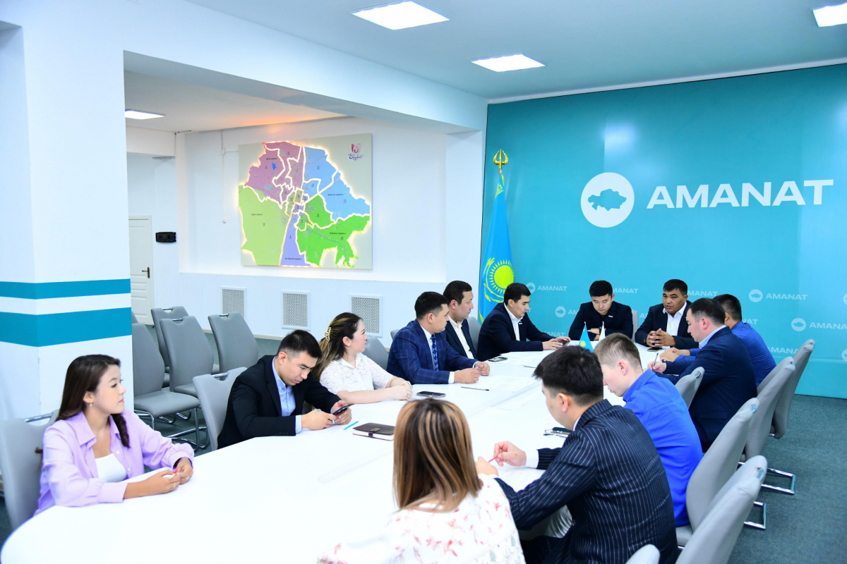 «AMANAT» партиясы жанындағы Жастарды қолдау жөніндегі аймақтық Кеңестің отырысы өтті⠀