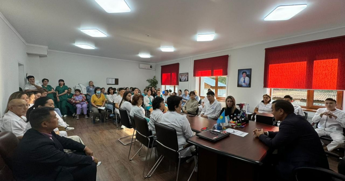 АЭС: ХАЛЫҚТЫҚ ШТАБ ӨКІЛДЕРІ «КӨЗ МИКРОХИРУРГИЯСЫ КЛИНИКАСЫ» ЖШС ҚЫЗМЕТКЕРЛЕРІМЕН ЖҮЗДЕСТІ