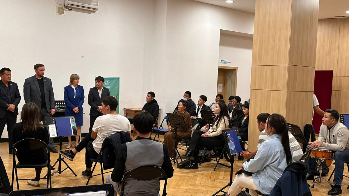 Халықтық штаб мүшелері мәдениет саласының өкілдерімен кездесті