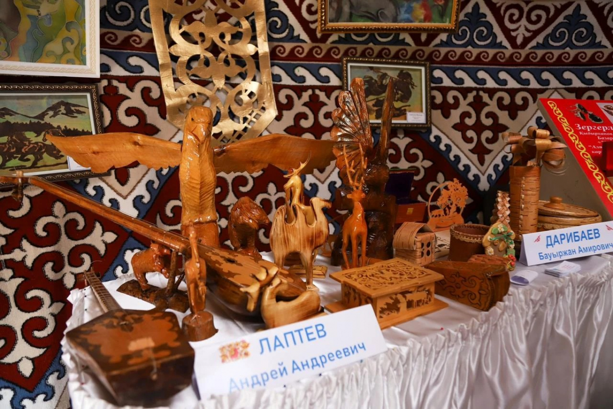 «Шығыс салбурыны»: фестиваль талантов и искусства