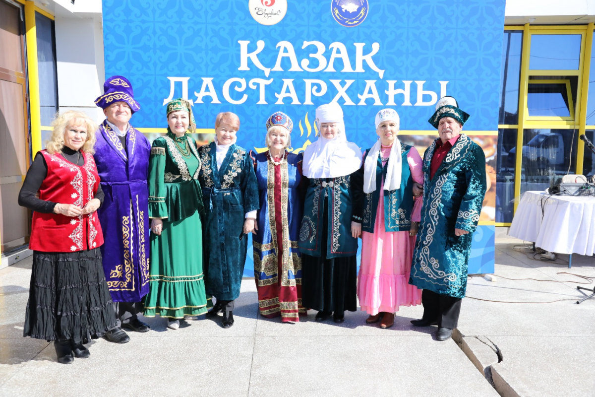 ҚАЗАҚ ДАСТАРХАНЫ – БЕРЕКЕ БАСТАУЫ