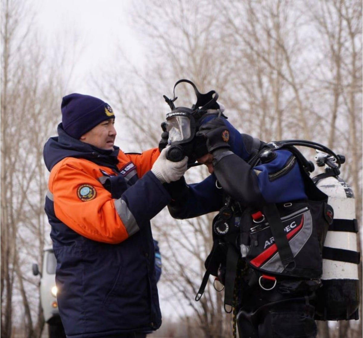 Шығыс Қазақстан облысының әкімі өрт сөндірушілер мен құтқарушыларды кәсіби мерекелерімен құттықтады.