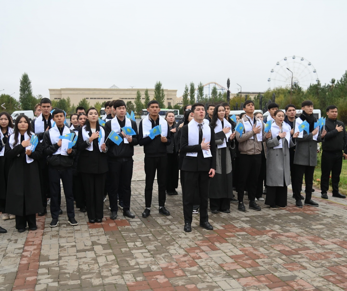 ШЫМКЕНТТЕ РЕСПУБЛИКА КҮНІНЕ ОРАЙ ЖАСТАР ШЕРУІ ӨТТІ