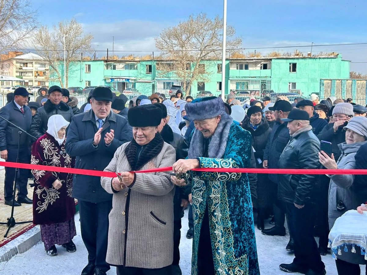 В Тарбагатайском районе открыли новый современный ФОК