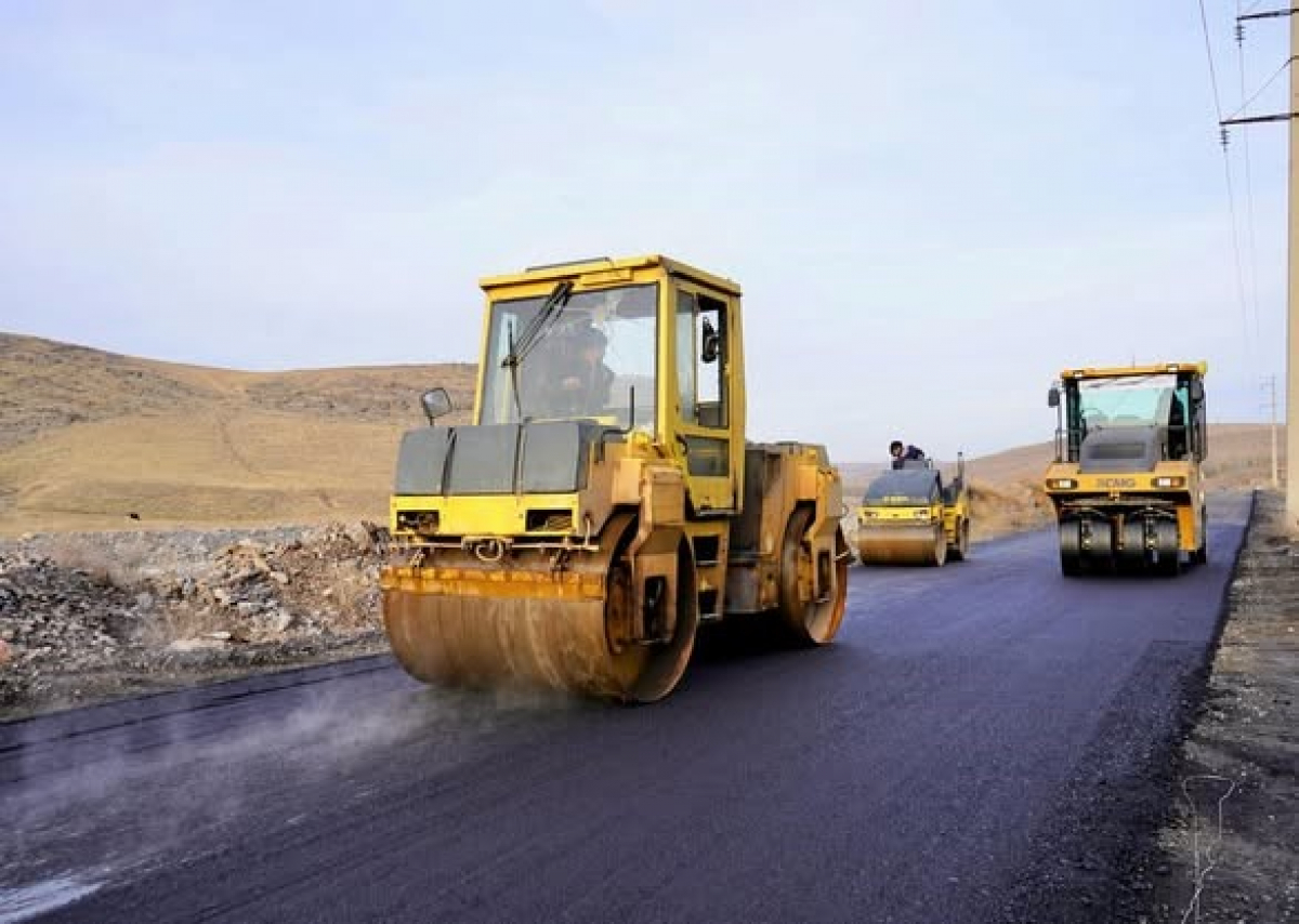 Кентауда ауыл көшелеріне асфальт төселуде