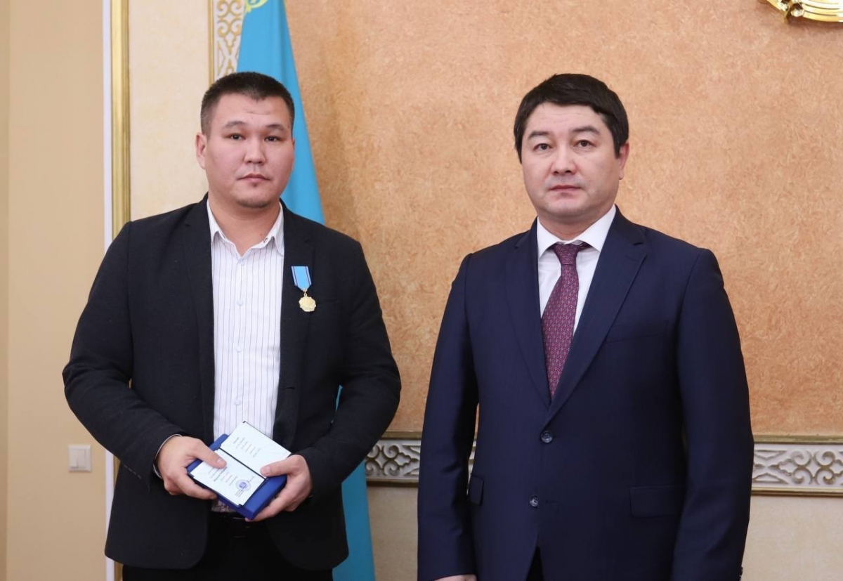 Награждены те, кто оказал первую помощь при авиакатастрофе