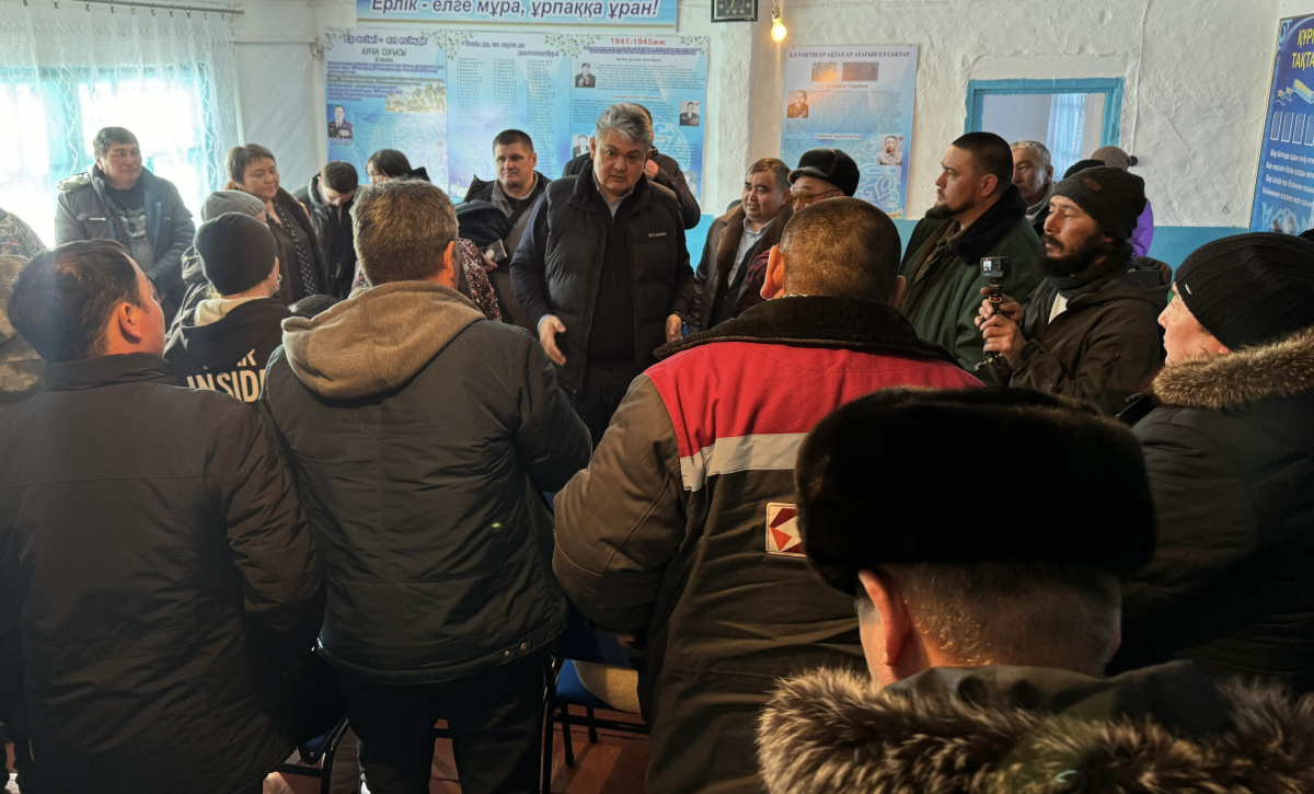 ШҚО әкімі шекара маңындағы Шанағатты ауылының тұрғындарымен кездесті