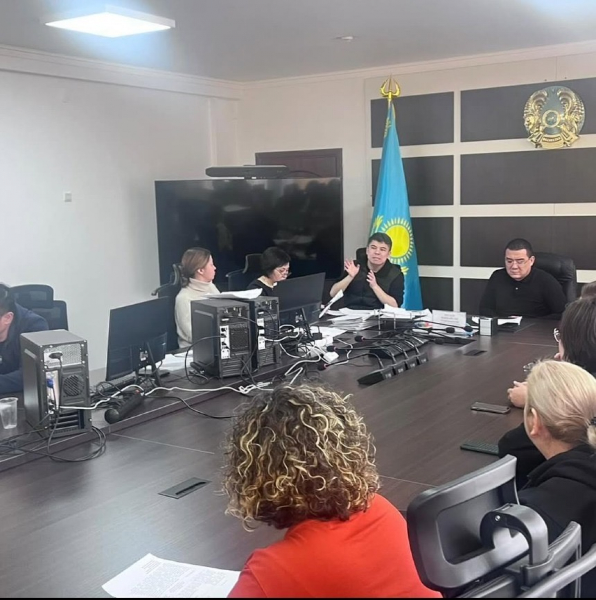 ШЫМКЕНТТЕ ӘЛЕУМЕТТІК ҚЫЗМЕТТЕРДІ ЛИЦЕНЗИЯЛАУ МӘСЕЛЕСІ ТАЛҚЫЛАНДЫ