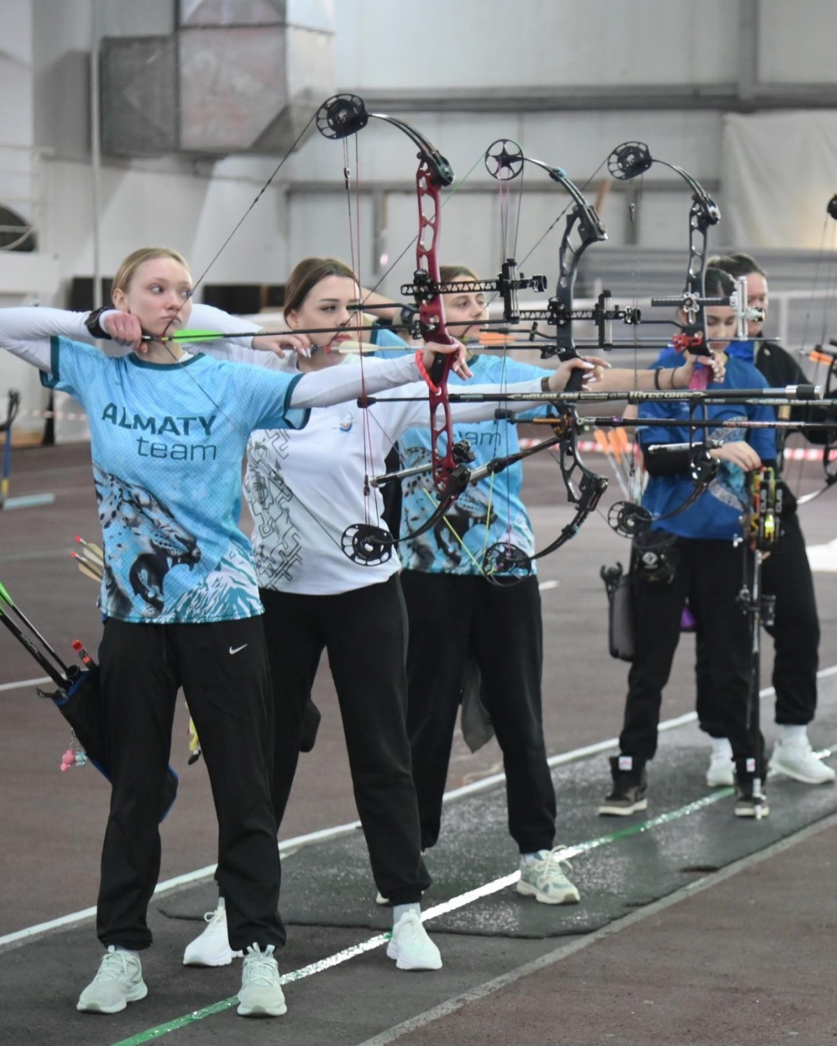 ШЫМКЕНТТЕ САДАҚ АТУДАН ЖАСӨСПІРІМДЕР АРАСЫНДАҒЫ ЕЛ ЧЕМПИОНАТЫ БАСТАЛДЫ