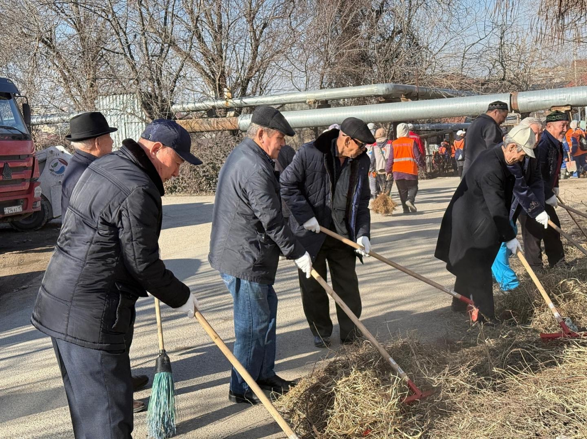 ШЫМКЕНТ КАНАЛЫНЫҢ МАҢЫ ҚОҚЫСТАН ТАЗАРТЫЛДЫ