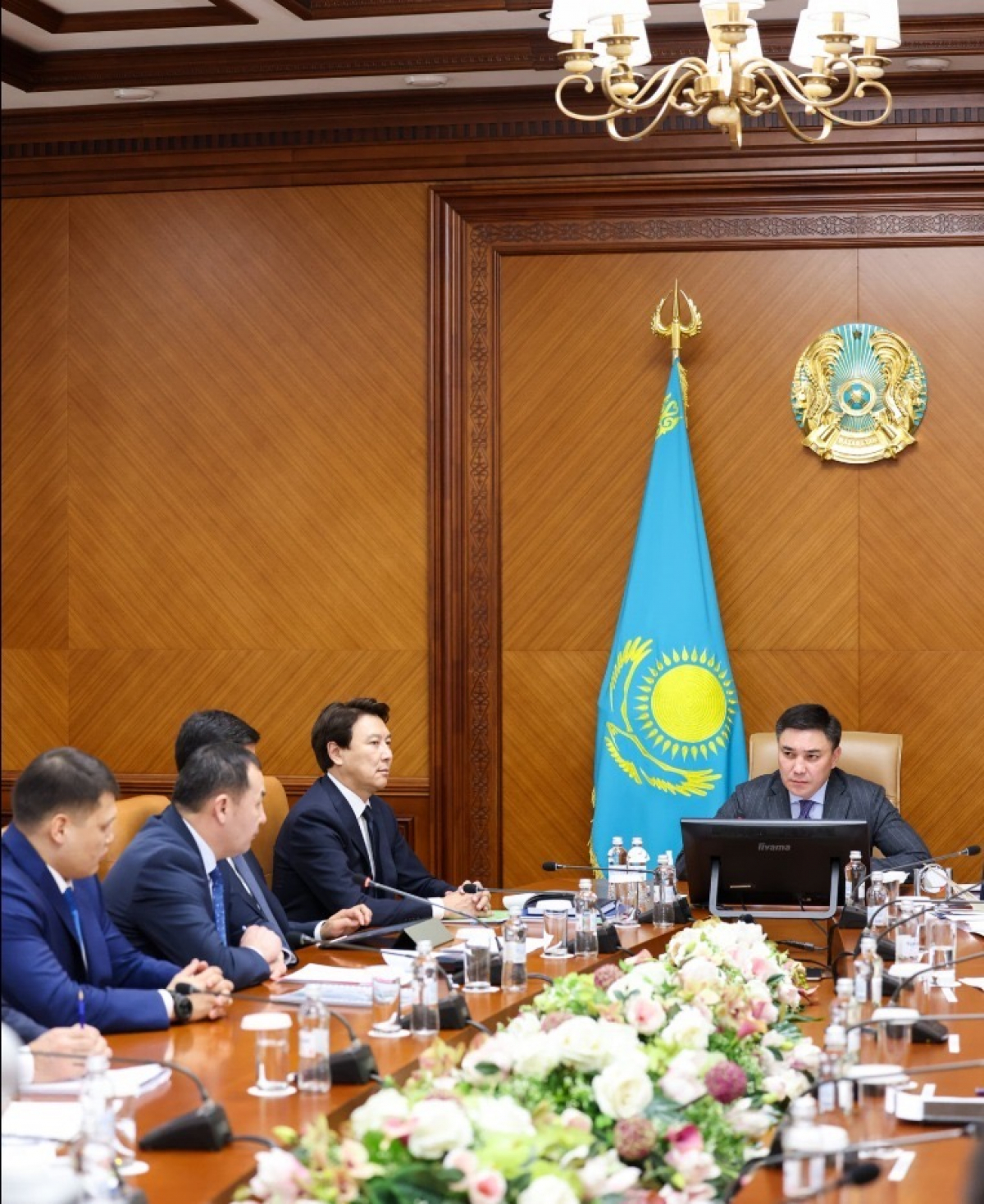 АППАРАТ МӘЖІЛІСІНДЕ МЕРЕКЕЛІК ІС-ШАРАЛАР ТАЛҚЫЛАНДЫ