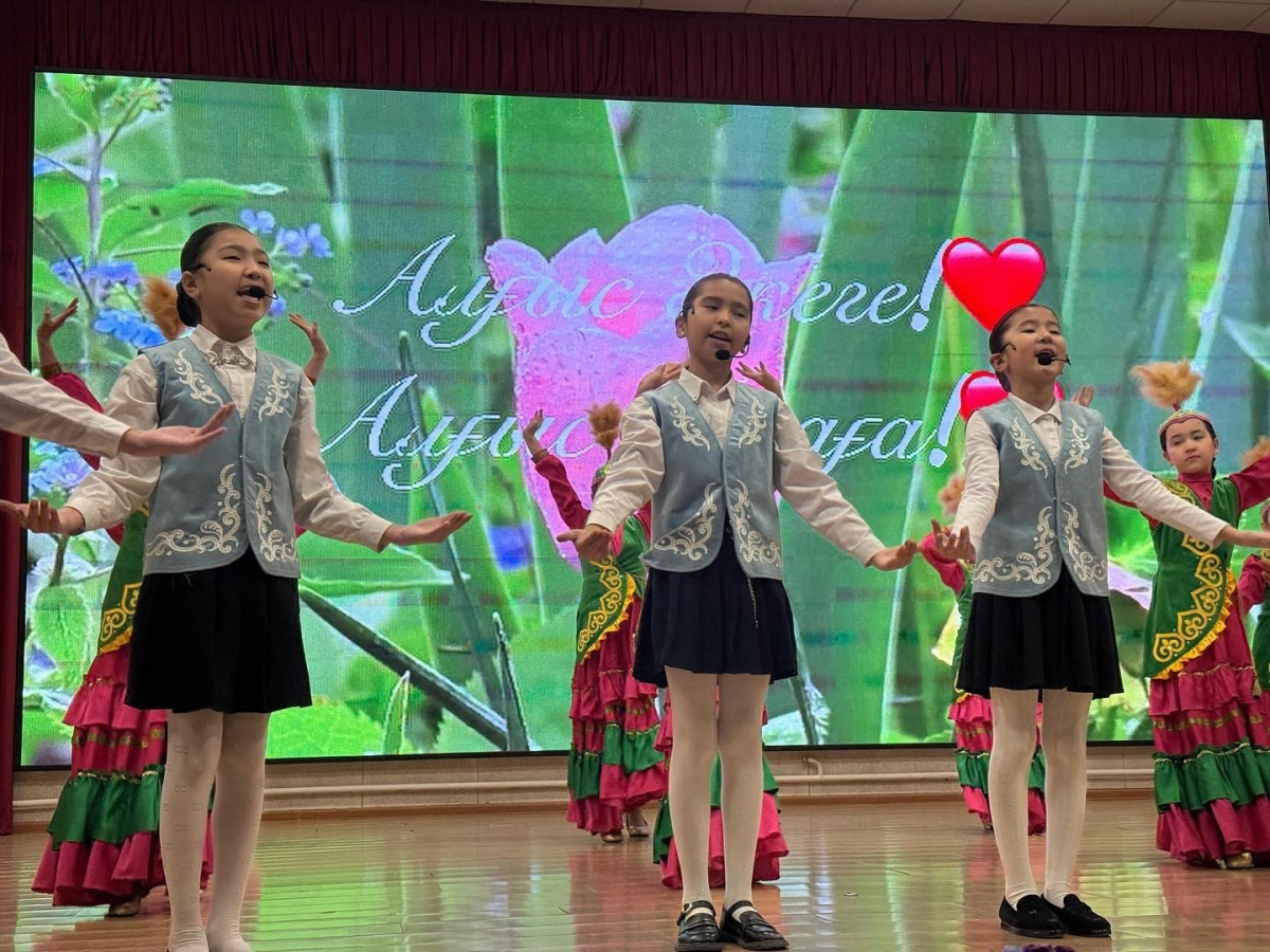 ШЫМКЕНТТІҢ ЖАС ӨНЕРПАЗДАРЫ АЛҒЫС АЙТУ КҮНІН ЕРЕКШЕ АТАП ӨТТІ