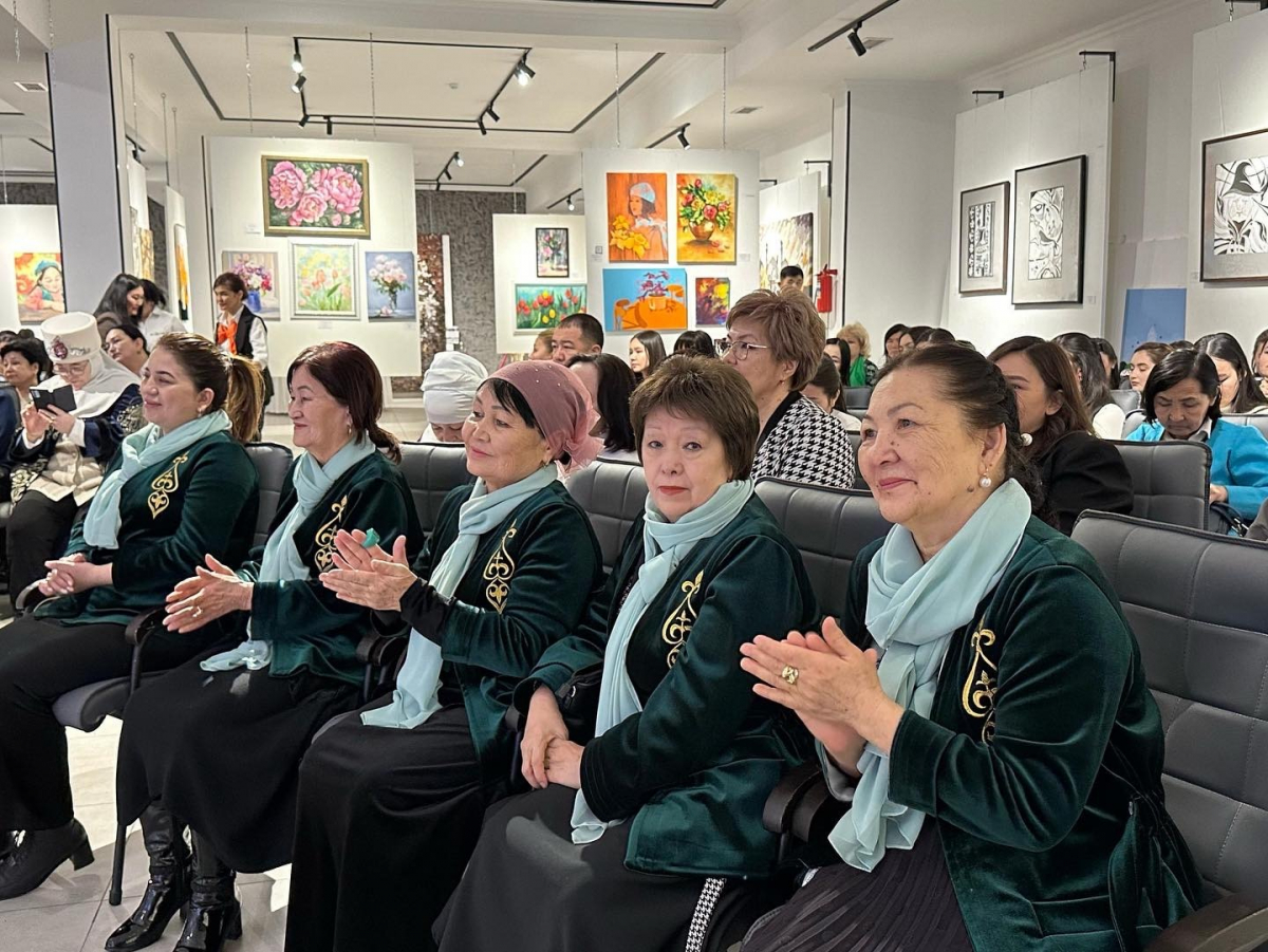 ШЫМКЕНТТЕ «ӘЙЕЛМЕН ӘЛЕМ ӘДЕМІ» АТТЫ ТАНЫМДЫҚ КЕЗДЕСУ ӨТТІ