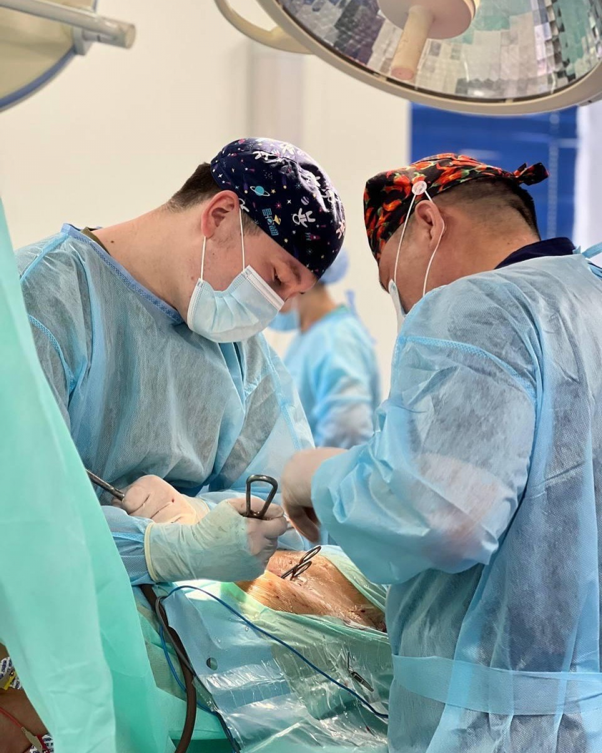 ШЫМКЕНТ ДӘРІГЕРЛЕРІ КЕЗЕКТІ ТРАНСПЛАНТАЦИЯНЫ СӘТТІ ЖҮЗЕГЕ АСЫРДЫ