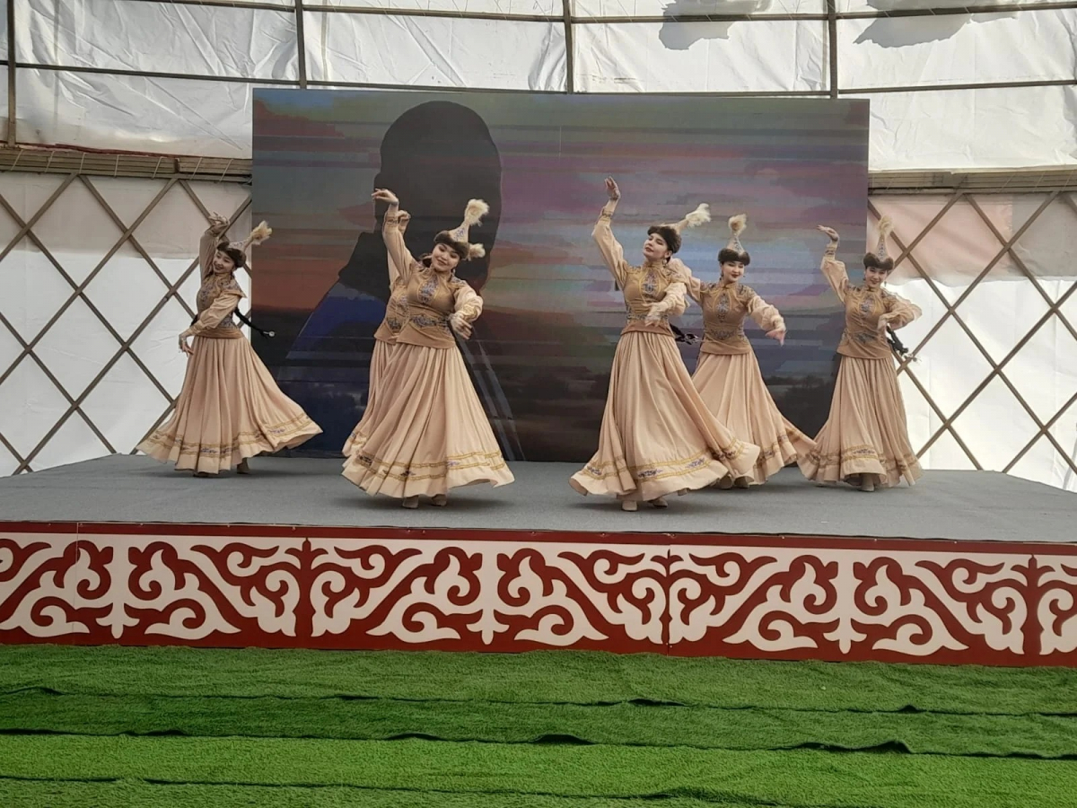 Еліміздің шығысында 500 адамға арналған Қазақстандағы ең үлкен киіз үй орнатылды