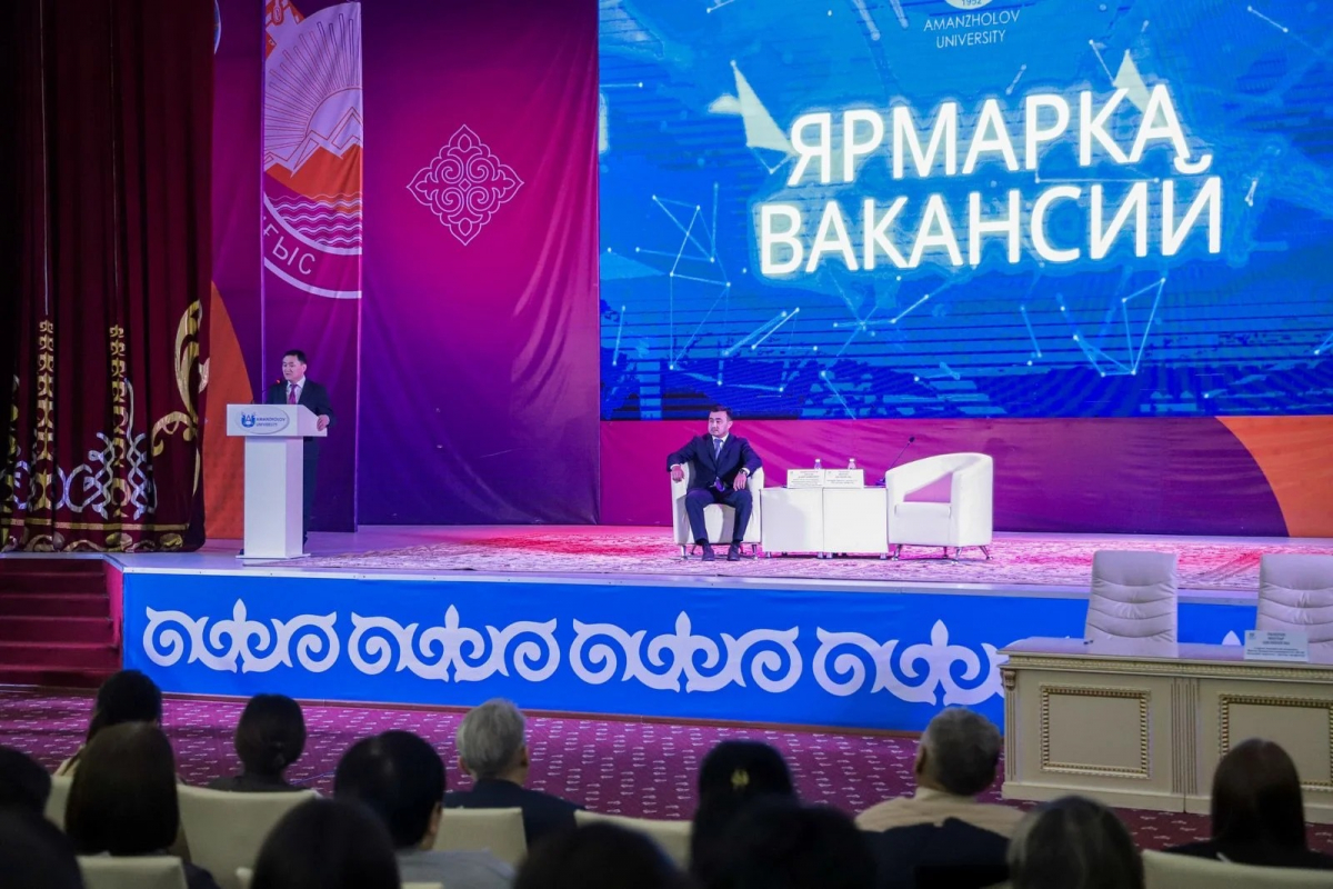 Шығыс Қазақстанда бос орындар жәрменкесі: еңбек нарығында 2500 жаңа маман