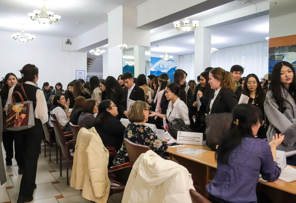 В Восточно-Казахстанской области прошла ярмарка вакансий: 2500 новых специалистов на рынке труда