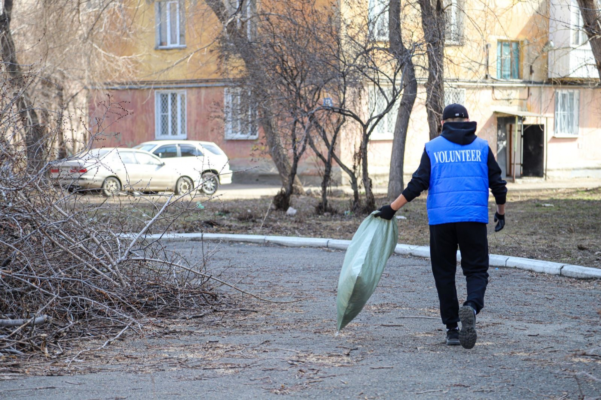 В Усть-Каменогорске прошел эко-субботник «Көктем әуені»