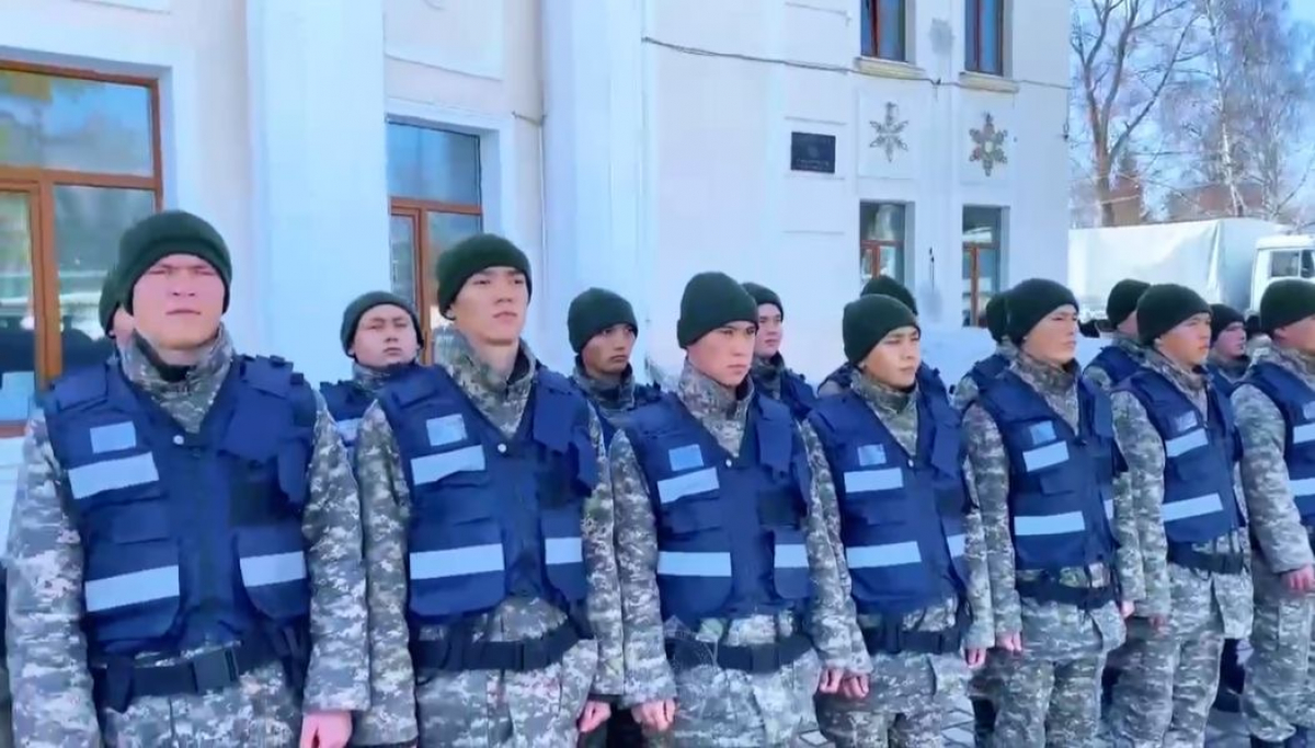 В ВКО поблагодарили военнослужащих, участвовавших в противопаводковых мероприятиях