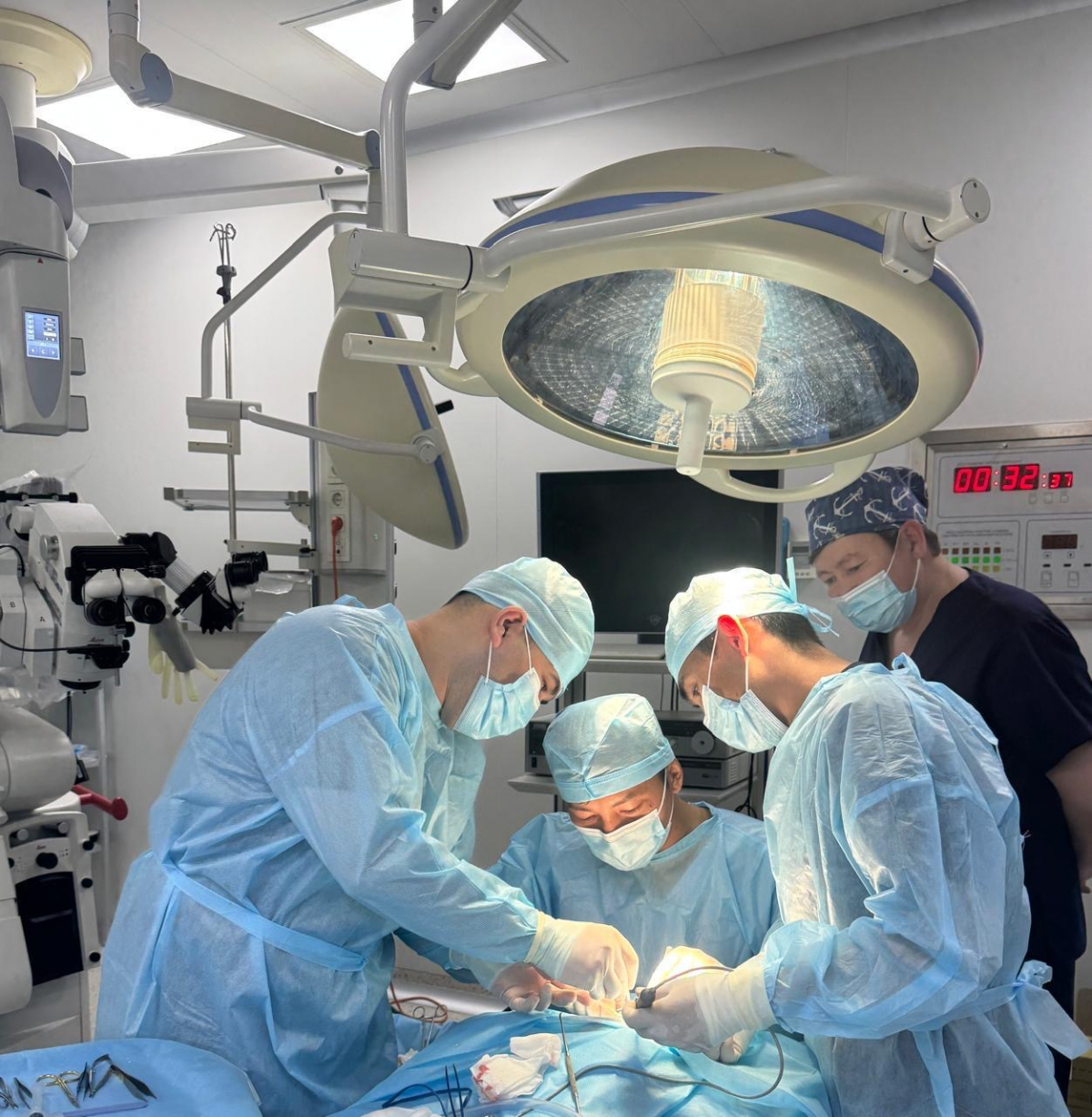 В Шымкенте успешно проведена редкая и сложная нейрохирургическая операция младенцу