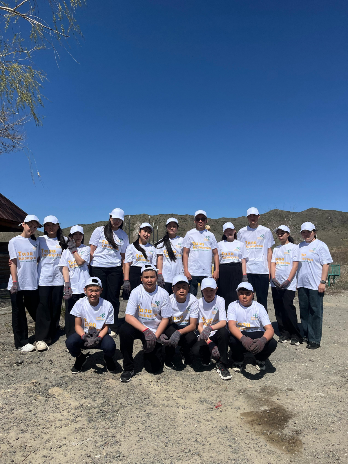 ШҚО-да шекара маңындағы ауданда Шыннет ата бұлағы тазартылды