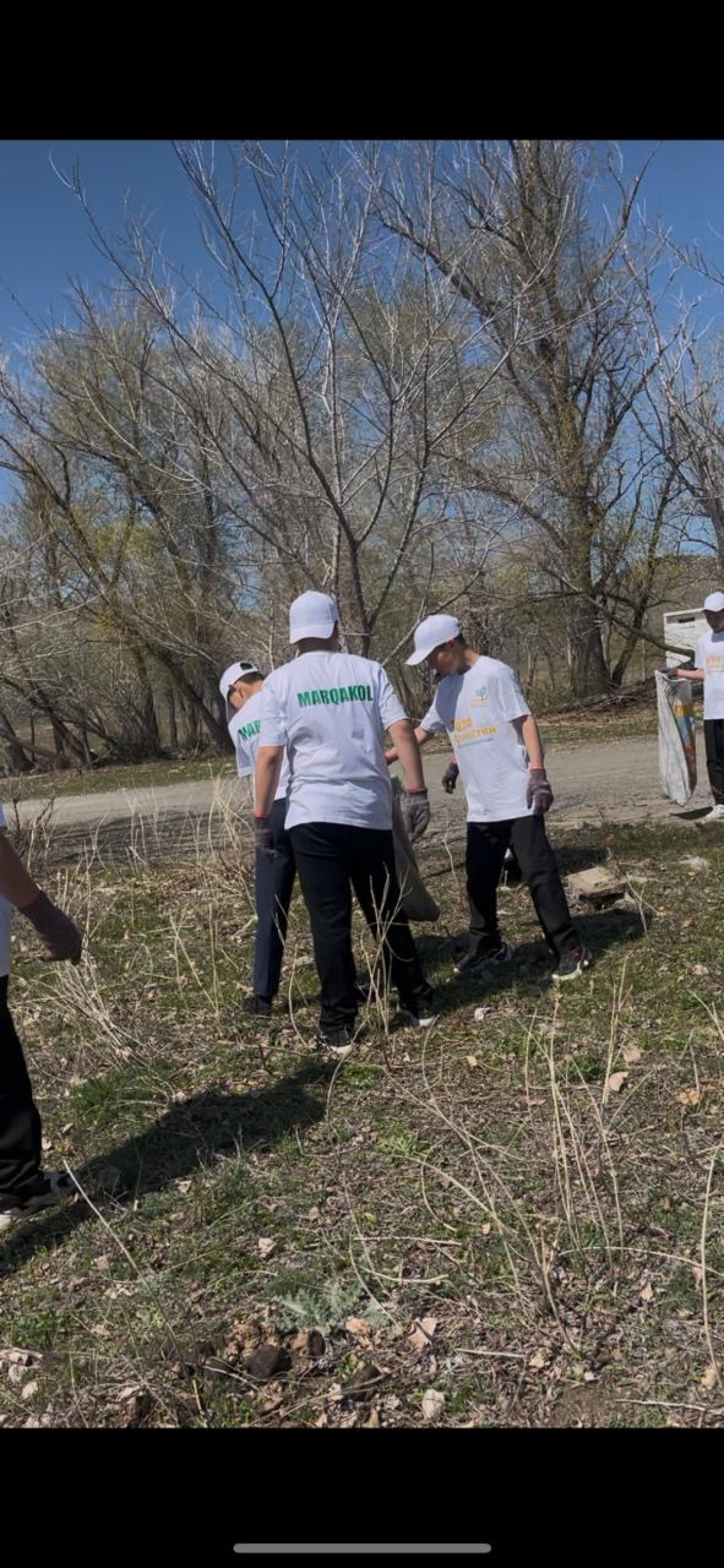 В приграничном районе ВКО очистили родник Шыннет ата
