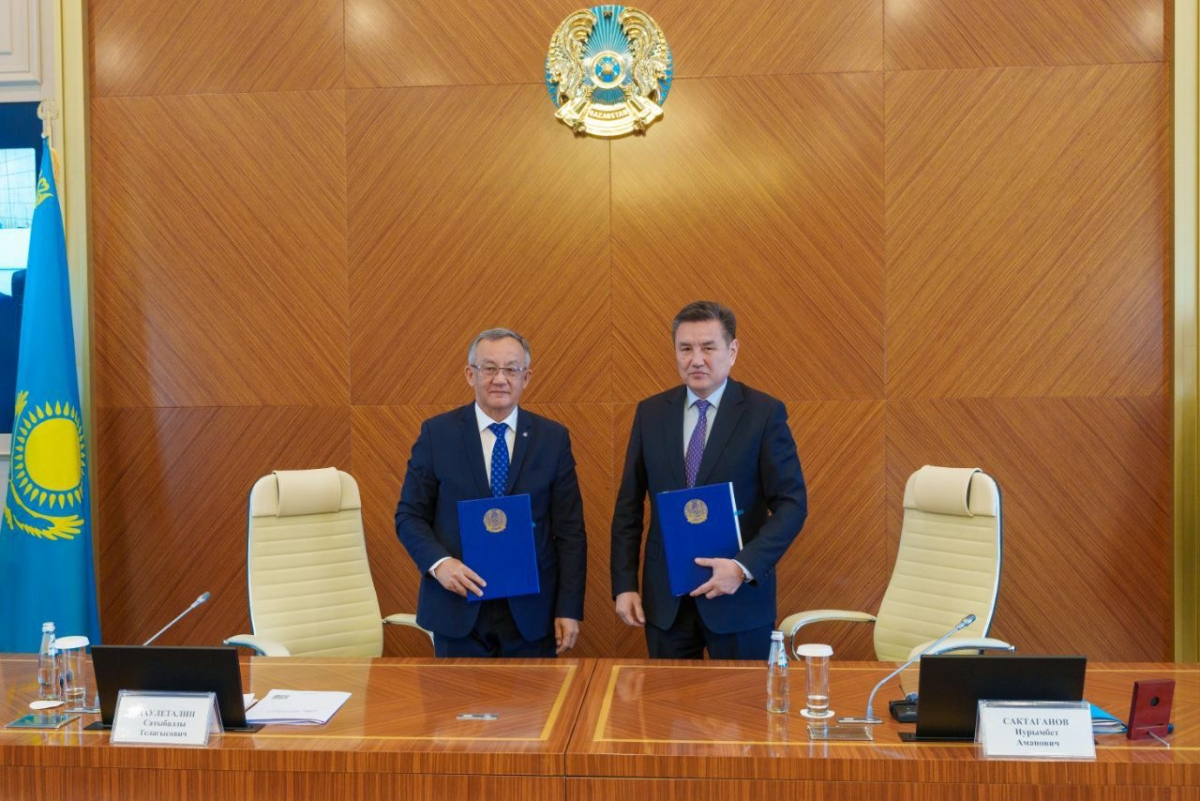 ШҚО-да әлеуметтік әріптестік пен еңбек және әлеуметтік қатынастарды реттеу жөніндегі облыстық үшжақты комиссияның отырысы өтті