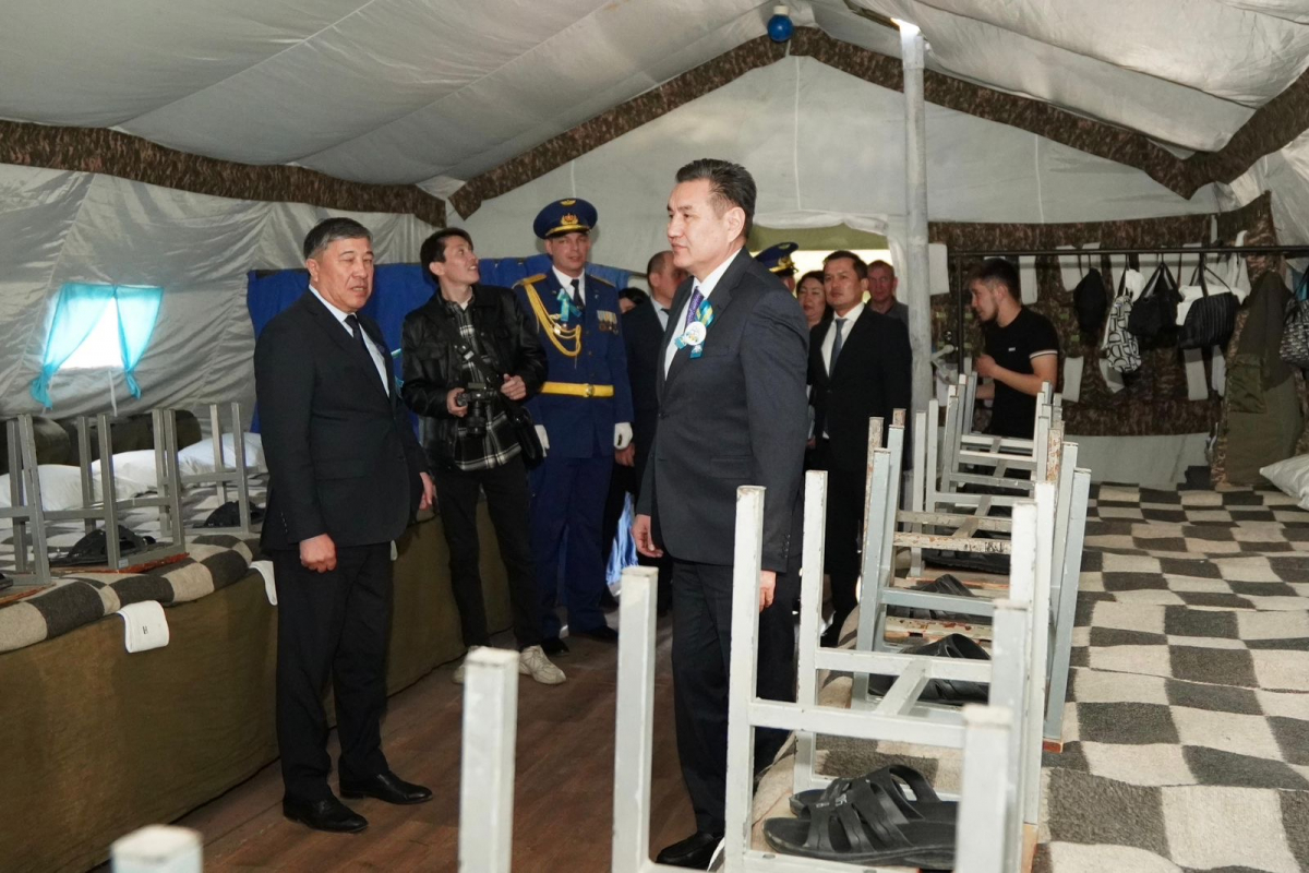 Шығыстың қалқаны: ШҚО әкімі Серебрянскіде аңызға айналған әскери бөлімде болды