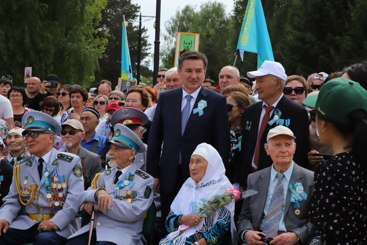 Өскеменде Ұлы Отан соғысының батырларын еске алды