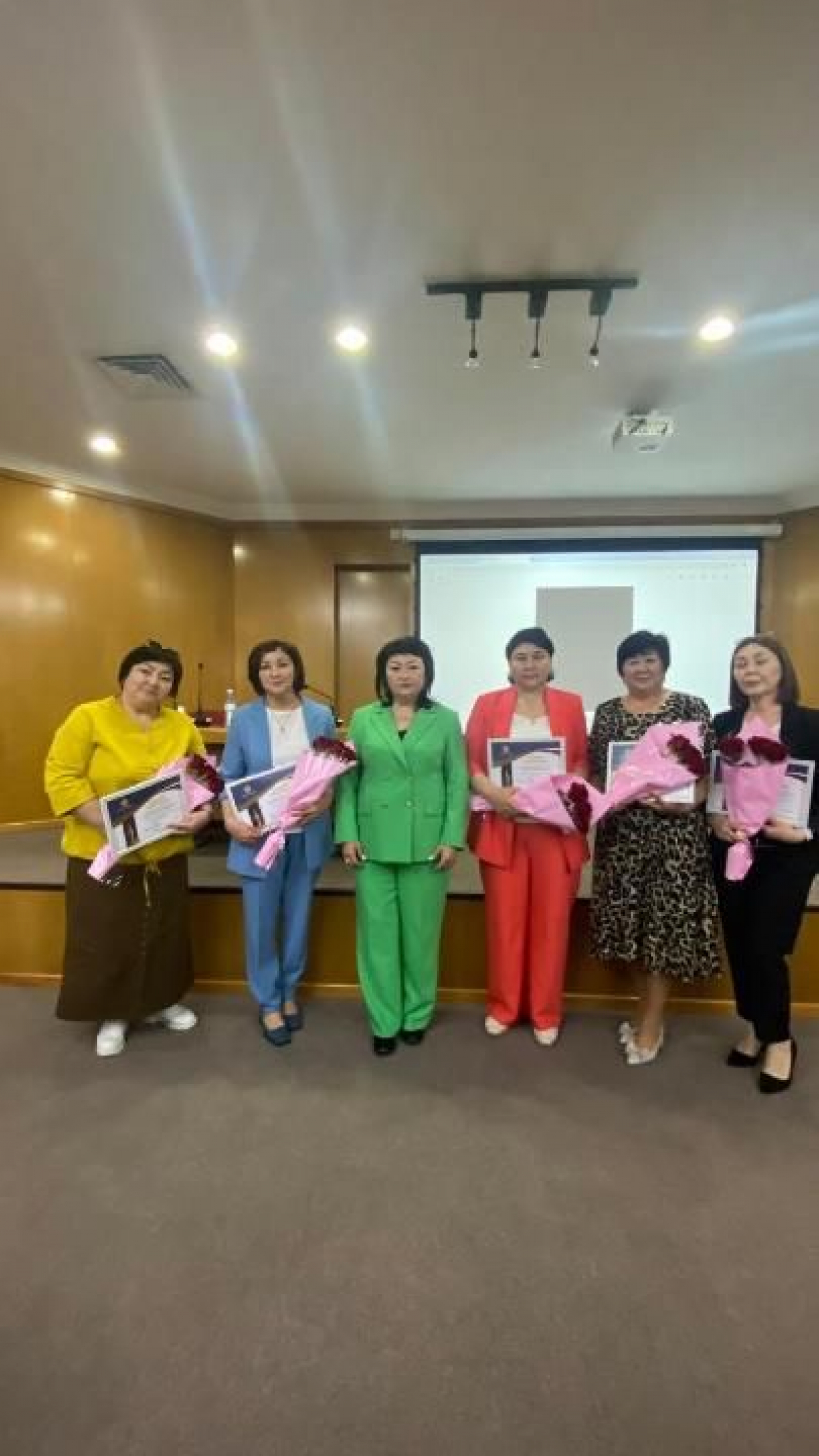 12 МАМЫР – ХАЛЫҚАРАЛЫҚ МЕЙІРГЕРЛЕР КҮНІ