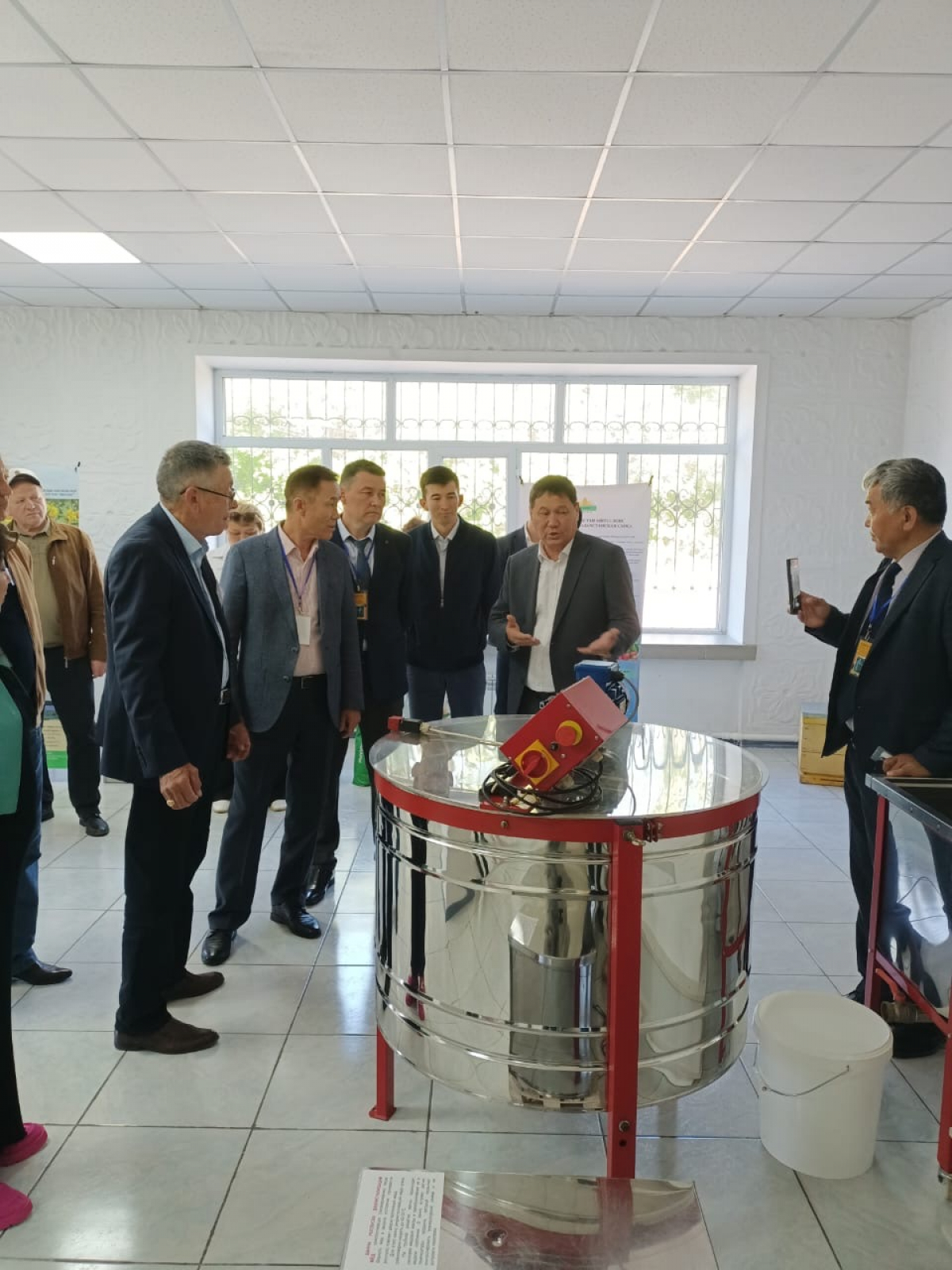 Впервые в Восточном Казахстане прошел конкурс «Лучший пчеловод региона»