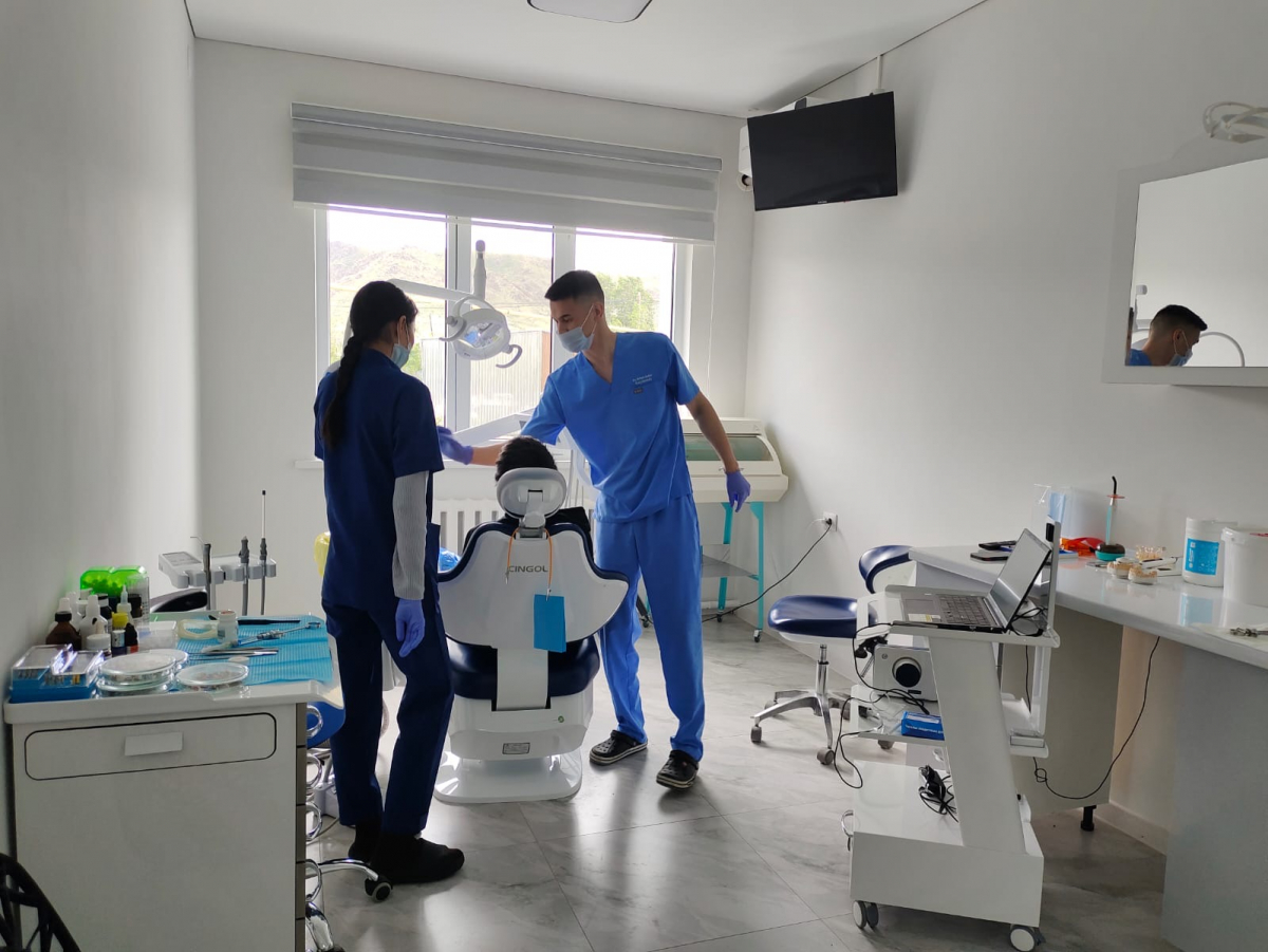 Господдержка в действии: молодой стоматолог из ВКО открыл собственный кабинет